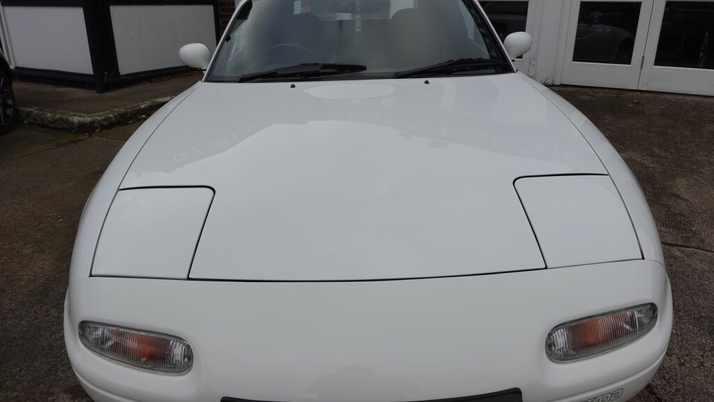 Mazda MX-5 1.6 Eunos Silver #9