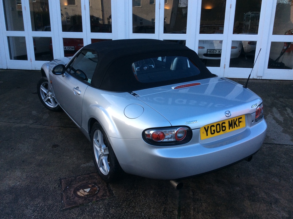 Mazda MX-5 1.6 Mx-5 Isola Red #8