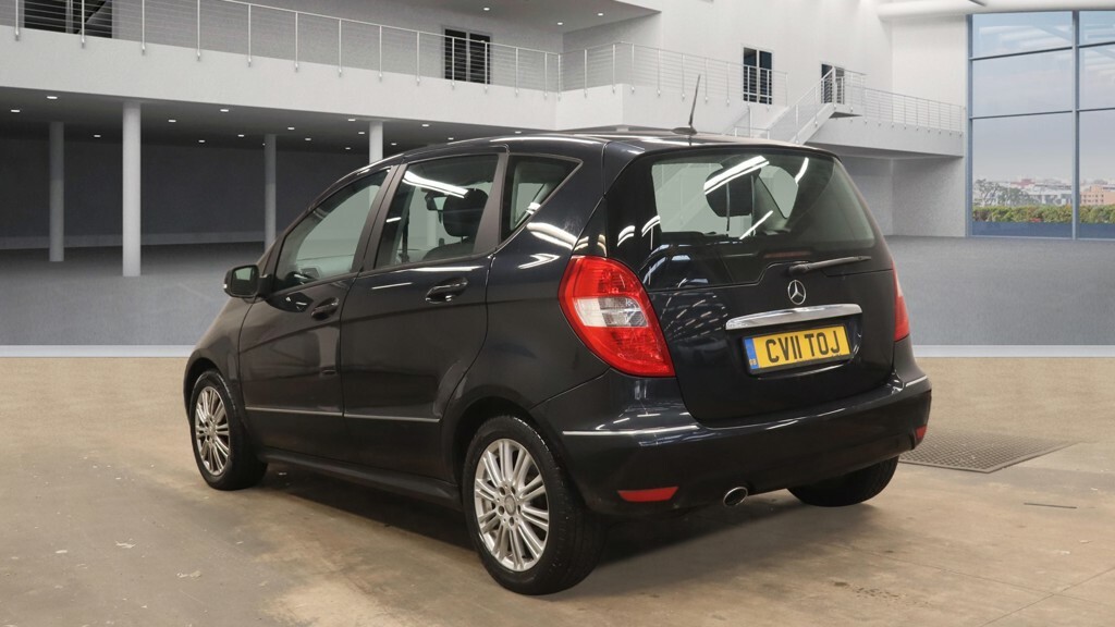 Mercedes-Benz A Class 2.0 A160 Cdi Elegance Cvt Black #3