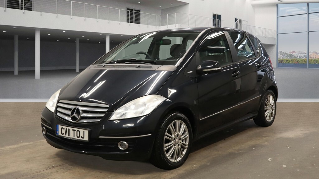 Mercedes-Benz A Class 2.0 A160 Cdi Elegance Cvt Black #2