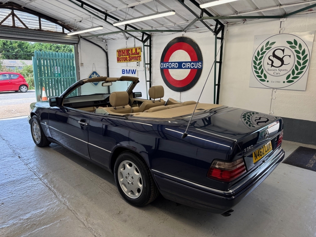 Mercedes-Benz E Class N462LDX #5