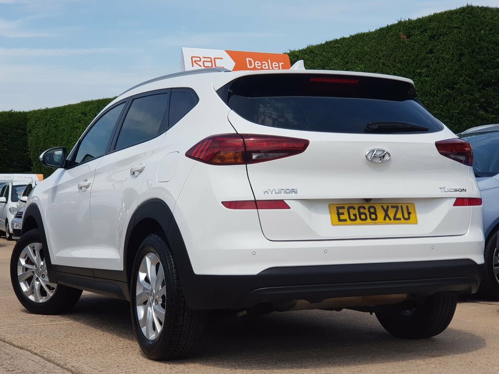 Hyundai Tucson 1.6 Se Sat Nav And Parking Camera EG68XZU White #6