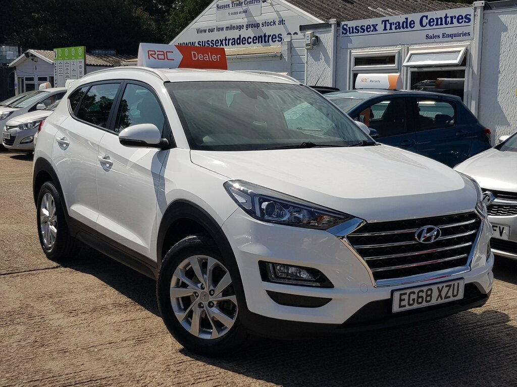 Hyundai Tucson 1.6 Se Sat Nav And Parking Camera EG68XZU White #2