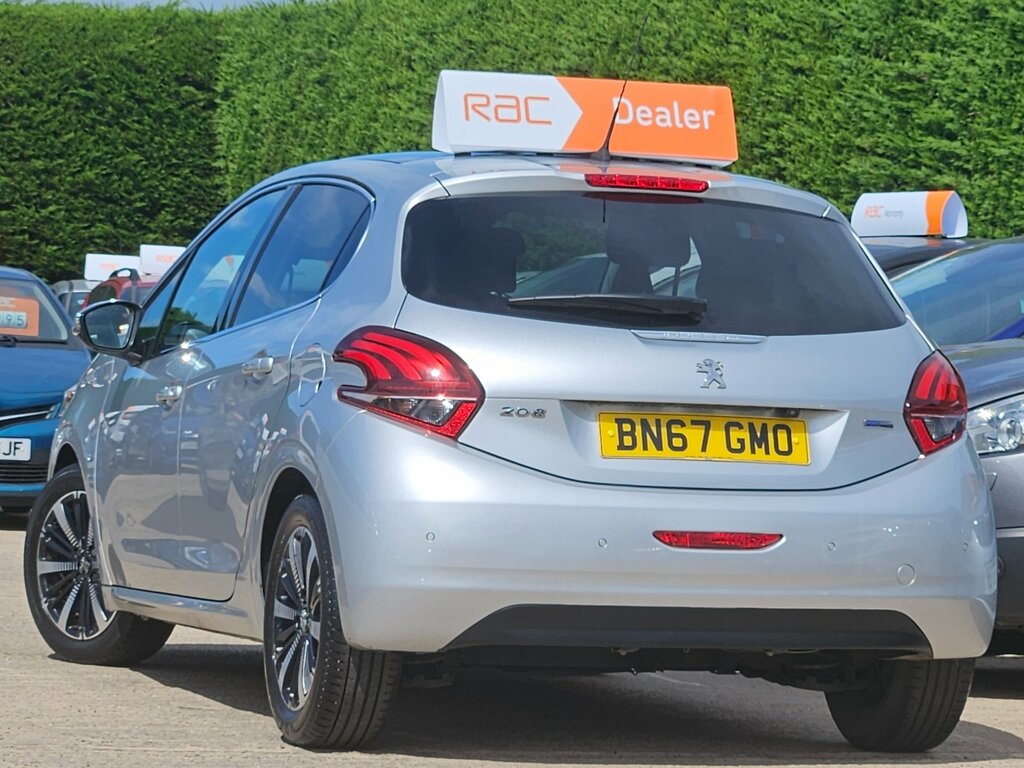 Peugeot 208 1.2 Allure Premium Panoramic Roof BN67GMO Silver #4