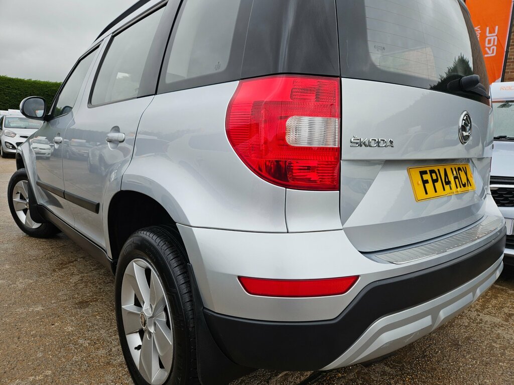 Skoda Yeti 1.2 Tsi S Outdoor - 1 Owner - 35,000 Mil Silver #6