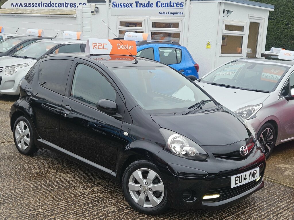 Toyota Aygo 1.0 Move With Style - Sat Nav - Only 46,000 Miles EU14YMR Black #4