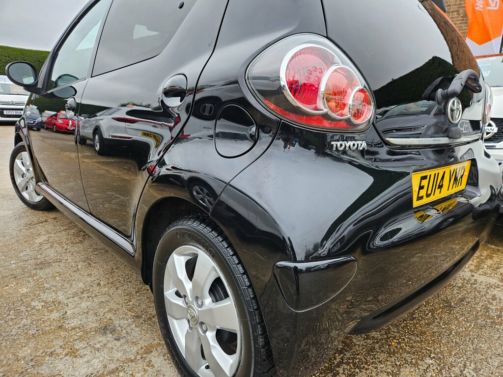 Toyota Aygo 1.0 Move With Style - Sat Nav - Only 46,000 Miles EU14YMR Black #6