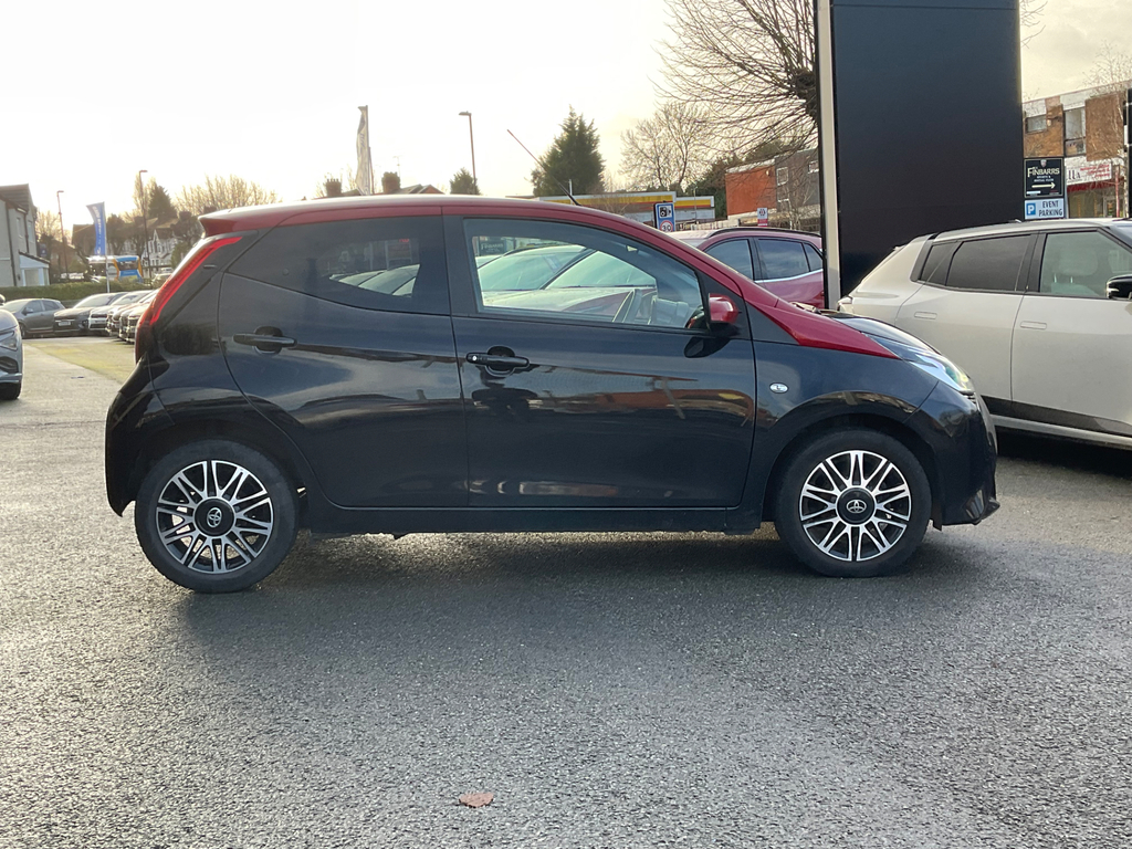 Toyota Aygo 1.0 Vvt I X Clusiv Hatchback AY70FFZ #4