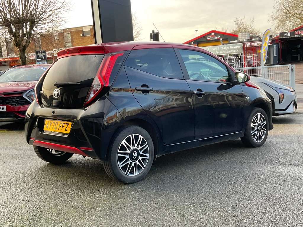 Toyota Aygo 1.0 Vvt I X Clusiv Hatchback AY70FFZ #6
