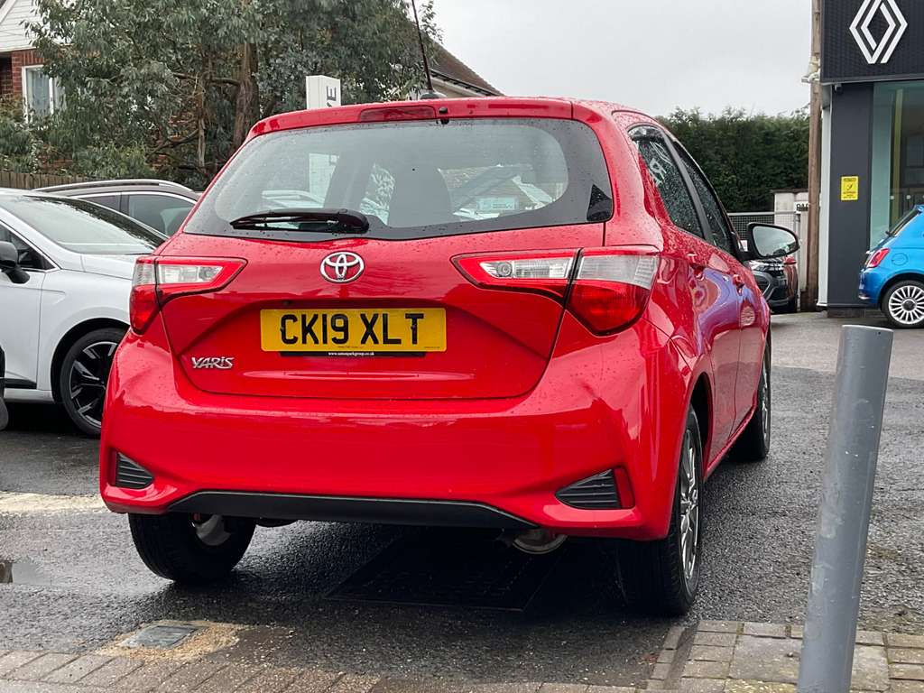 Toyota Yaris 1.0 Vvt I Icon Hatchback Red #6