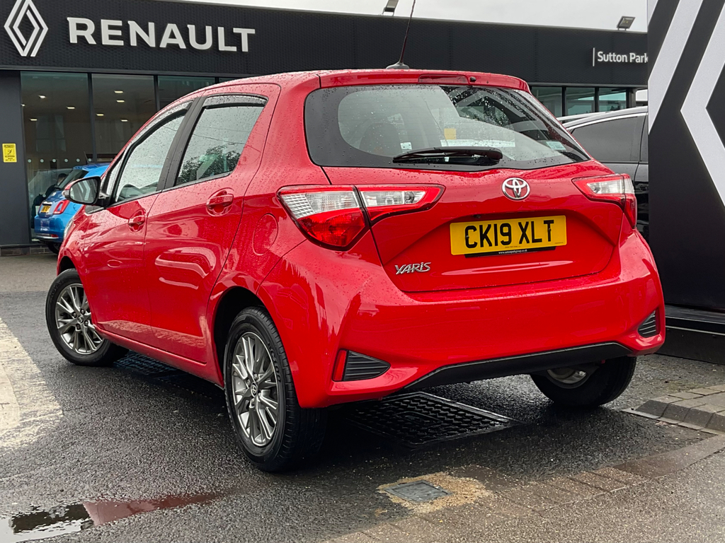 Toyota Yaris 1.0 Vvt I Icon Hatchback Red #3