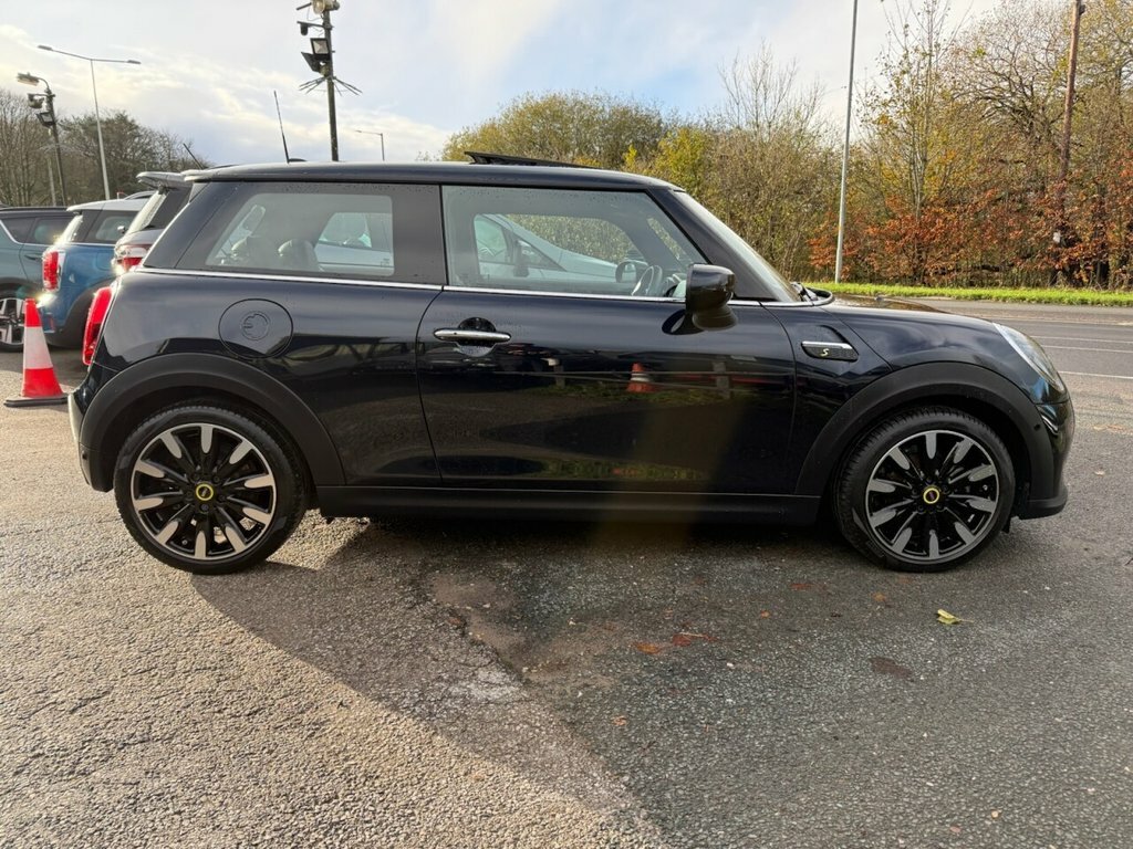 Mini Electric Hatchback FL73KNJ Black #6