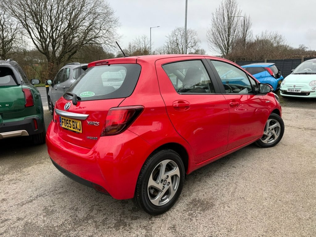 Toyota Yaris 1L Icon FD65BXJ Red #4