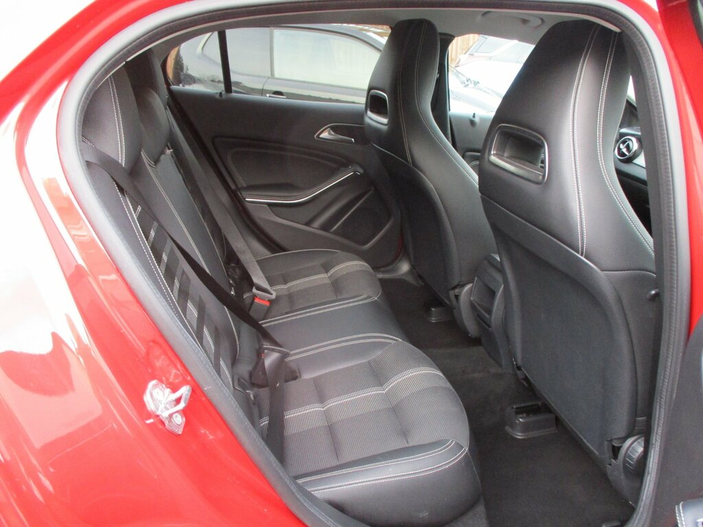 Mercedes-Benz GLA Class 1.6 Gla180 Gpf Urban Edition Suv 7G-dct DW19FJC Red #6