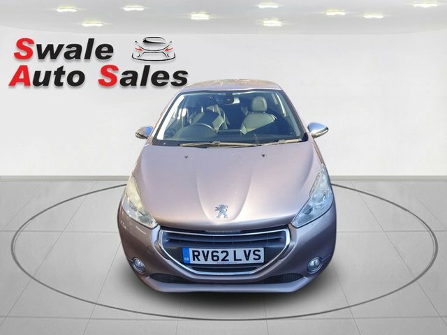 Peugeot 208 1.6 E-hdi Allure Hatchback Pink #4