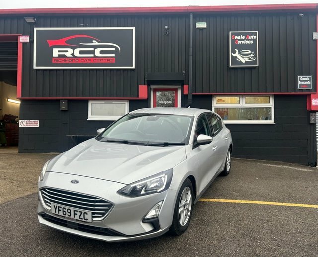 Ford Focus 1.0T Ecoboost Zetec Hatchback Silver