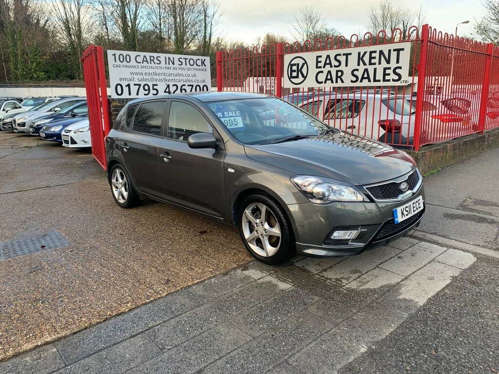 Kia Ceed 1.6 3 Hatchback Euro 5 124 Bhp Grey