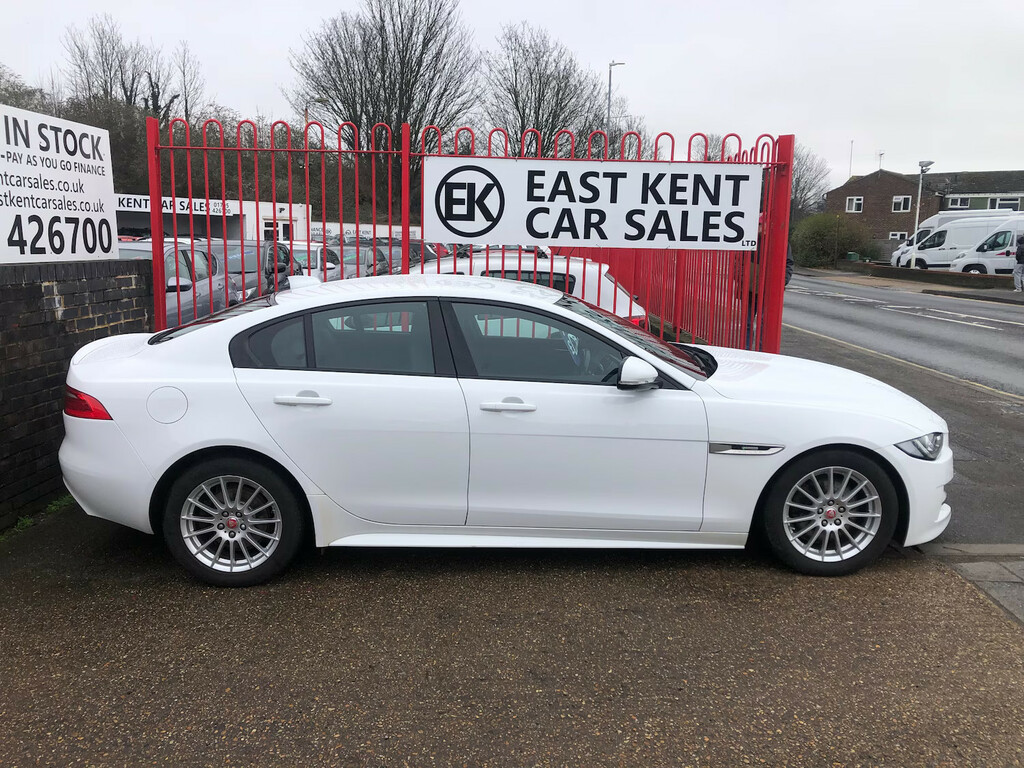 Jaguar XE 2.0D R-sport Saloon Euro 6 S S FY67CTU White #6