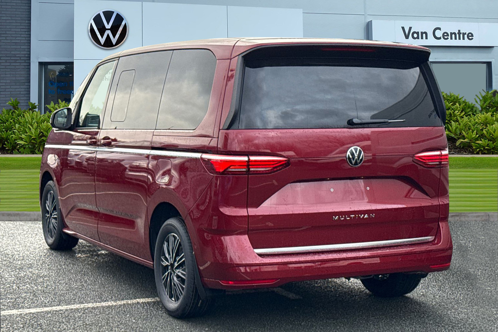 Volkswagen Multivan 2.0 Tdi Style Mpv Dsg Euro 6 Ss 150 Red #2