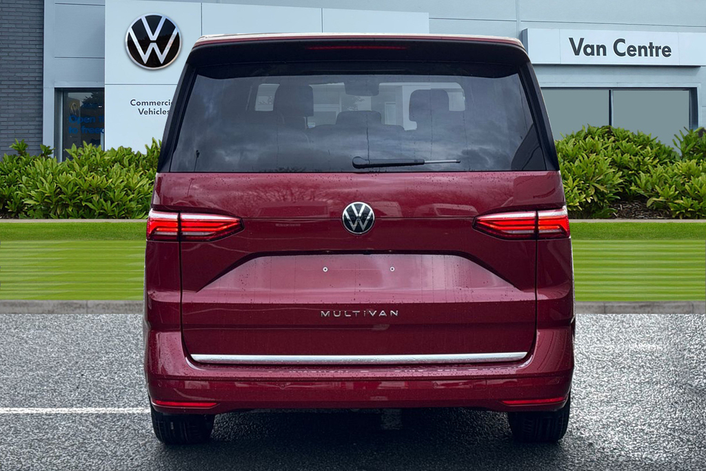 Volkswagen Multivan 2.0 Tdi Style Mpv Dsg Euro 6 Ss 150 Red #4