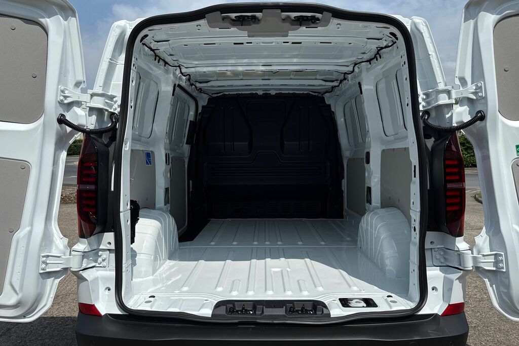 Volkswagen Transporter 2.0 Tdi 150 Commerce Plus Van PK25KKW White #6