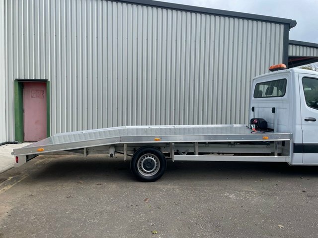 Mercedes-Benz Sprinter Diesel KV20OFC White #2