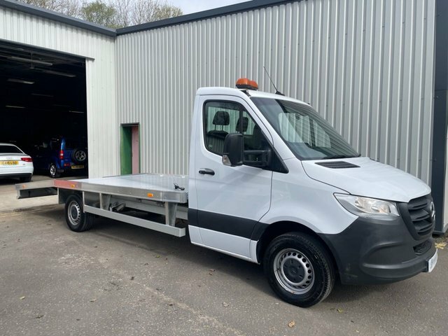 Mercedes-Benz Sprinter Diesel White