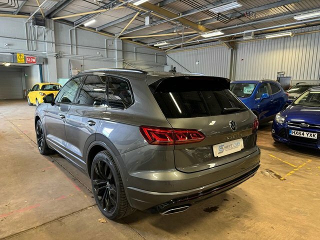 Volkswagen Touareg Suv WU23LWT Grey #4