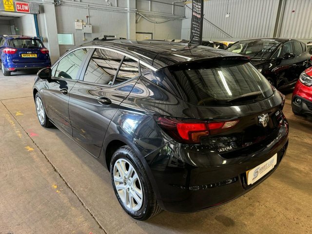 Vauxhall Astra Design Cdti MD65XUM Black #2