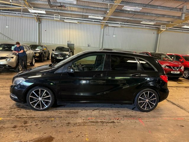 Mercedes-Benz B Class Mpv OV14TCJ Black #4