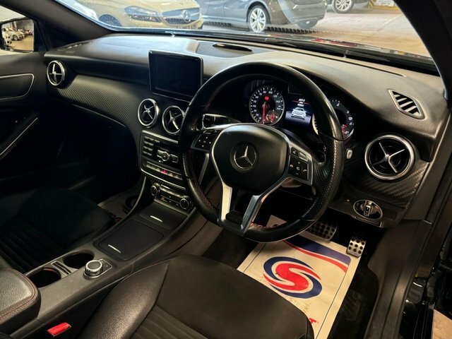Mercedes-Benz A Class Hatchback YF65OXJ Black #5