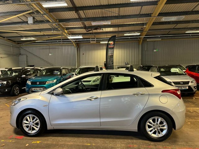Hyundai I30 Hatchback EF15OYL Silver #4