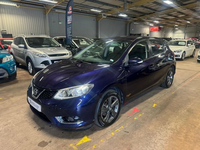 Nissan Pulsar Hatchback Blue