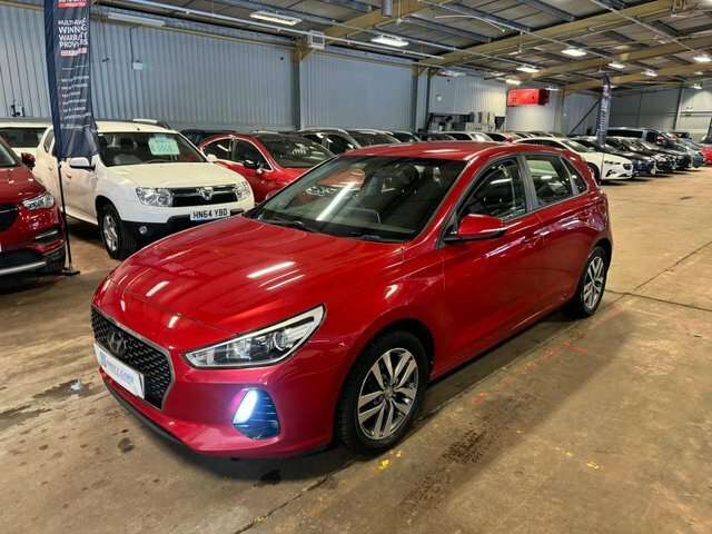 Hyundai I30 Crdi Se Nav NU67NFG Red #2