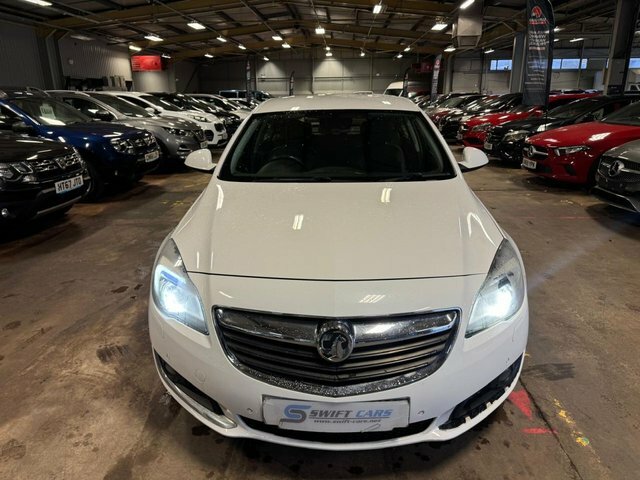 Vauxhall Insignia Elite Nav Cdti Ecoflex Ss FP65XFG White #2