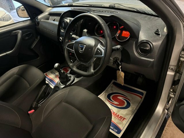 Dacia Duster Suv AY17PVW Silver #6