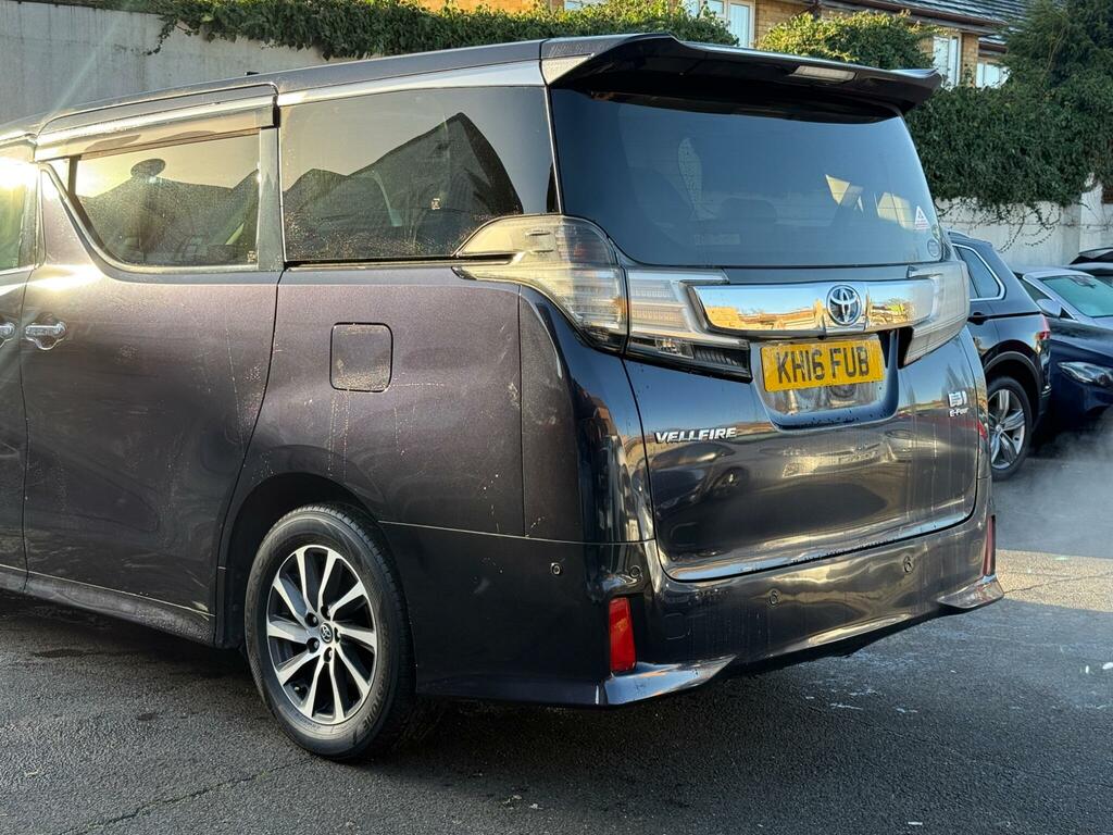 Toyota Vellfire Exclusive Lounge Hybrid Black #4