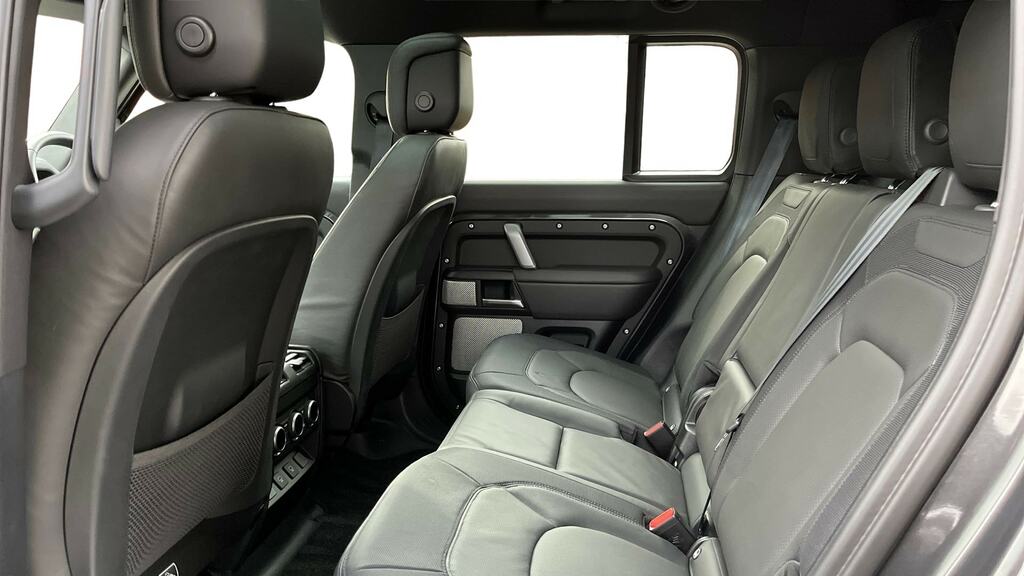 Land Rover Defender 130 3.0 D300 Outbound 130 BK25DHX Grey #4