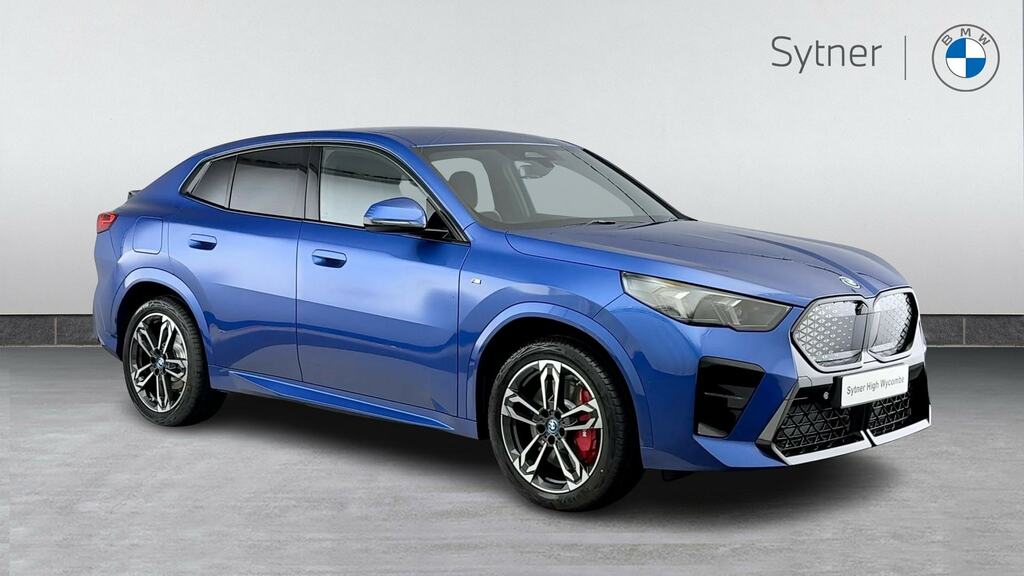 BMW iX2 150Kw Edrive20 Shadow Edition 65Kwh OU75KVL Blue