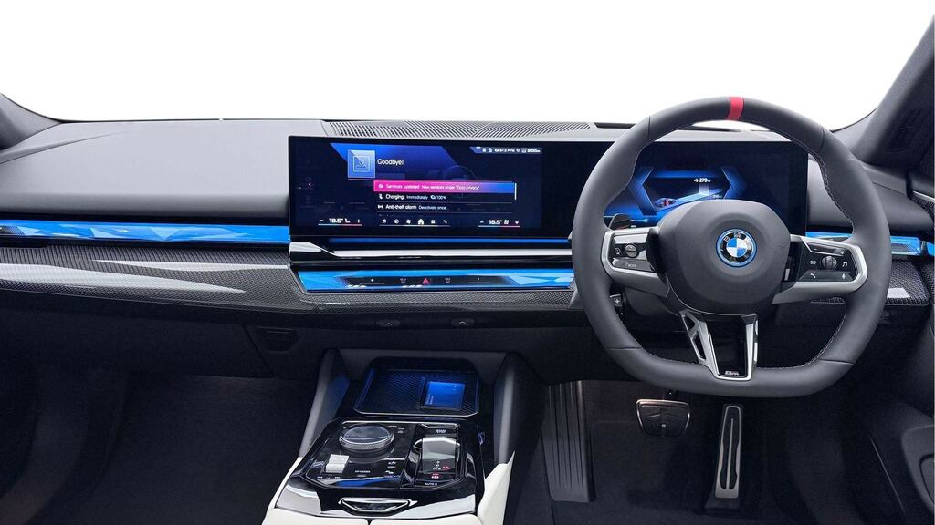BMW i5 442Kw M60 Xdrive 84Kwh YP75GWD Black #4