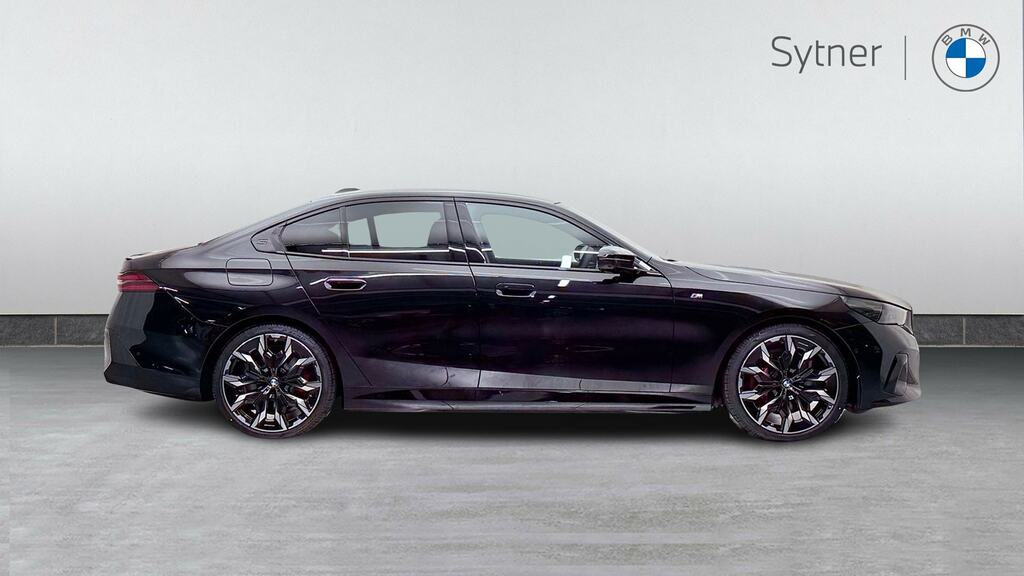 BMW i5 442Kw M60 Xdrive 84Kwh YP75GWD Black #3