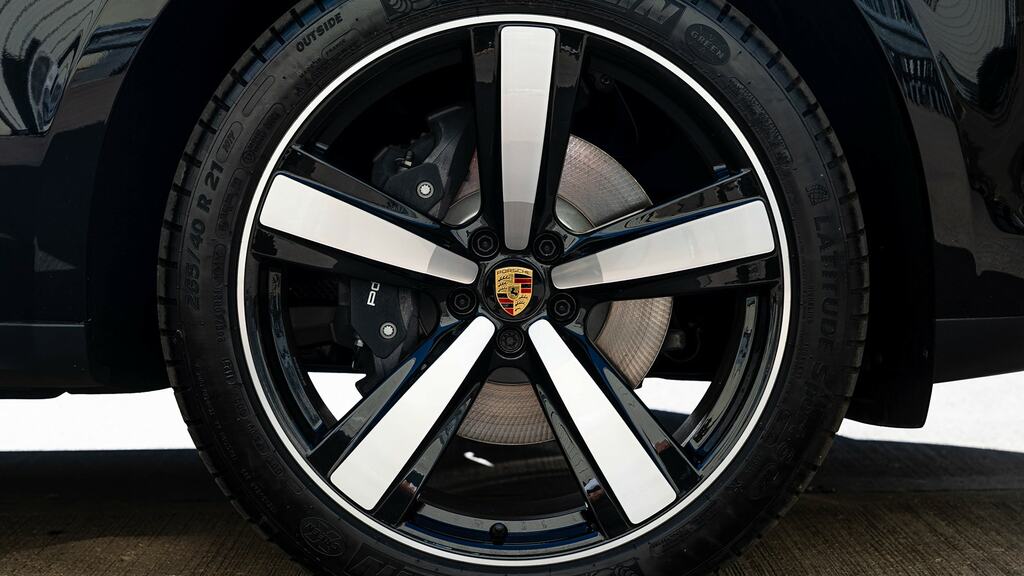 Porsche Macan 5dr Pdk SN75UJK Black #4