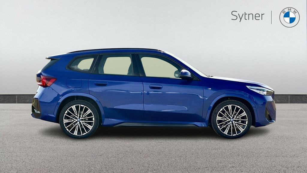 BMW iX1 150Kw Edrive20 M Sport 65Kwh 22Kwch VO75UVJ Blue #3