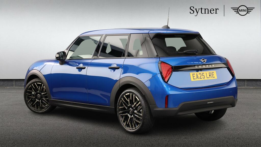 Mini Hatch 1.5 C Exclusive Level 2 EA25LRE Blue #2