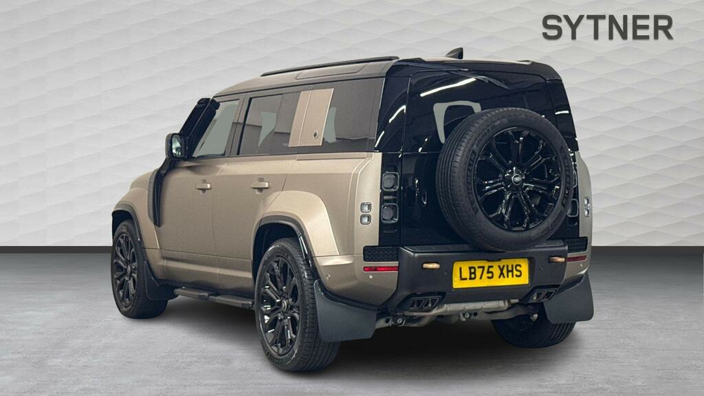 Land Rover Defender 110 4.4 P635 Octa 110 LB75XHS Gold #2