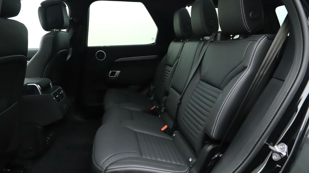 Land Rover Discovery 3.0 D350 Dynamic Hse KS75MXN Black #4