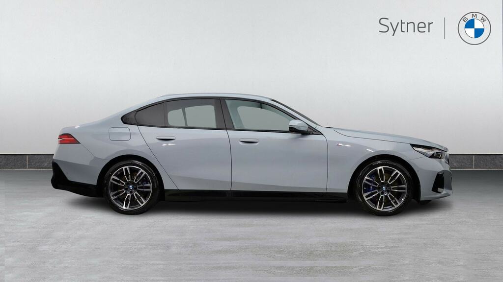 BMW i5 250Kw Edrive40 M Sport 84Kwh BL75RMV Grey #3