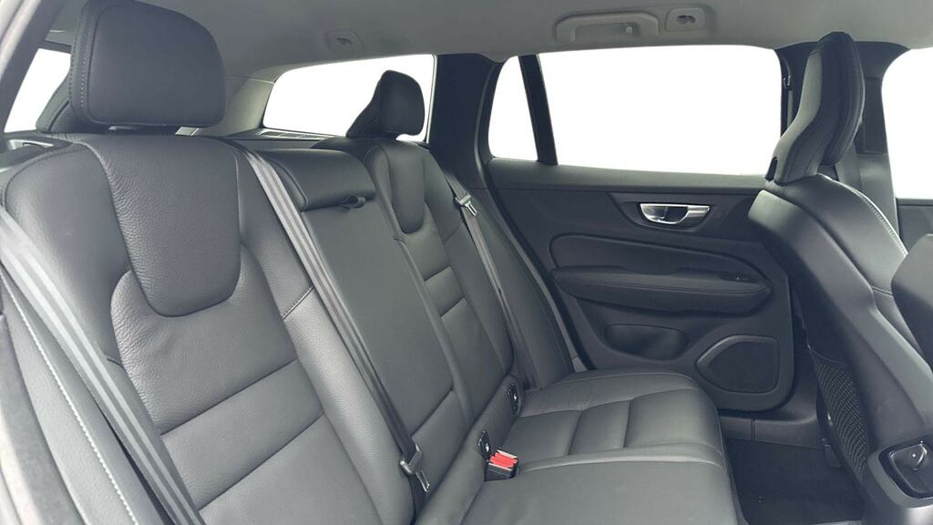 Volvo V60 Cross Country Plus, B4 Mild Hybrid, Dark Blis And Cros Grey #10