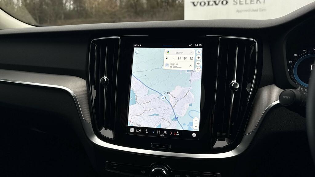 Volvo V60 Cross Country Plus, B4 Mild Hybrid, Dark Blis And Cros Grey #28