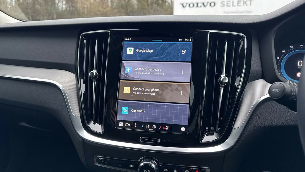 Volvo V60 Cross Country Plus, B4 Mild Hybrid, Dark Blis And Cros Grey #26